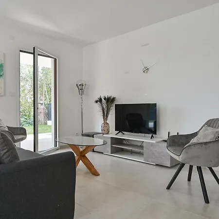 T3 Neuf – C13 - Jardin-Terrasse Et Piscine – Accès Direct Plages Et Centre Village Saint-Cyr-sur-Mer Extérieur photo