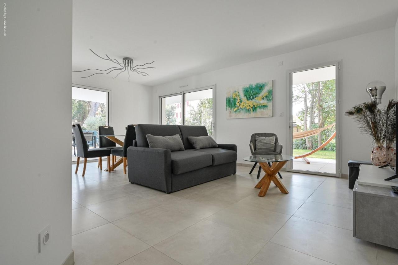 T3 Neuf - C13 - Jardin-terrasse Et Piscine - Acces Direct Plages Et Centre Village Apartment Saint-Cyr-sur-Mer